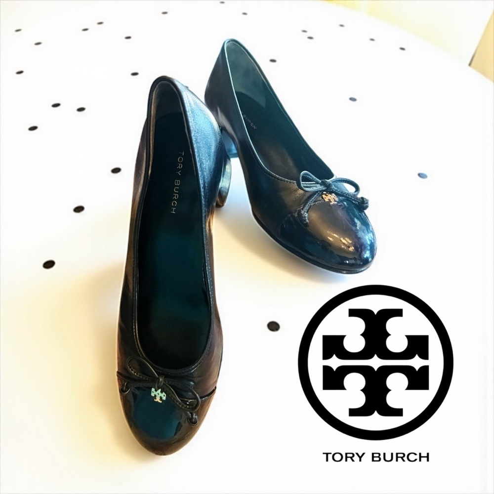 Tory Burch Size 5 Black Cap Toe Pumps with Bow Detail STORE RETURN
